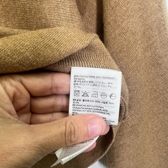 H&M - Tan Mock Neck Bat Wing Long Sleeve Lightweight Comfortable Sweater SZ XS - Picture 9 of 11